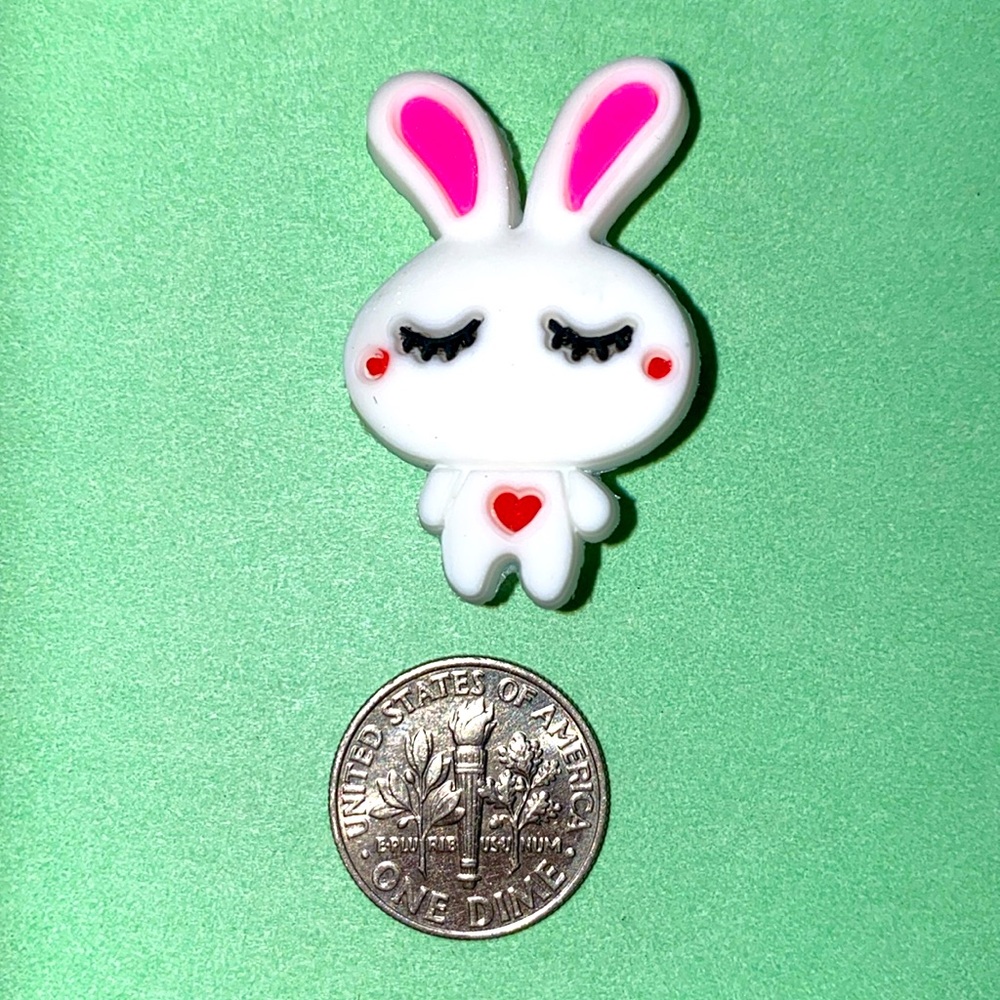 (10 for $15) White Rabbit Bunny w/a Heart ❤️ Animal Crocs Shoe Cha… - Picture 1 of 2